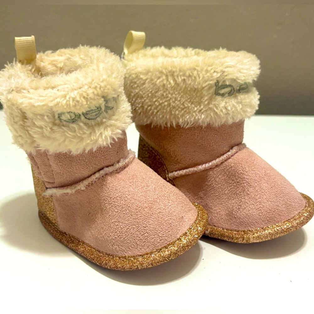 1c Pink and Gold Glitter Bebe Winter Crib Boots